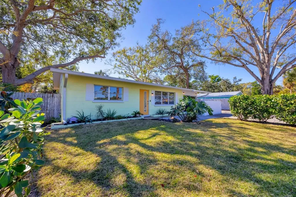 2040 Palm Terrace Sarasota FL 34231