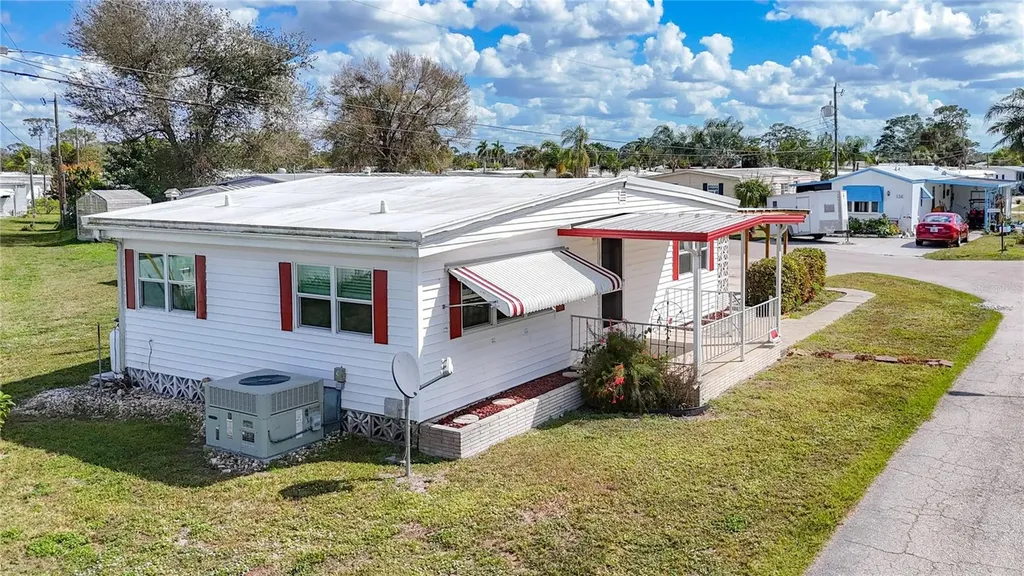 139 Gaslight Avenue North Fort Myers FL 33917