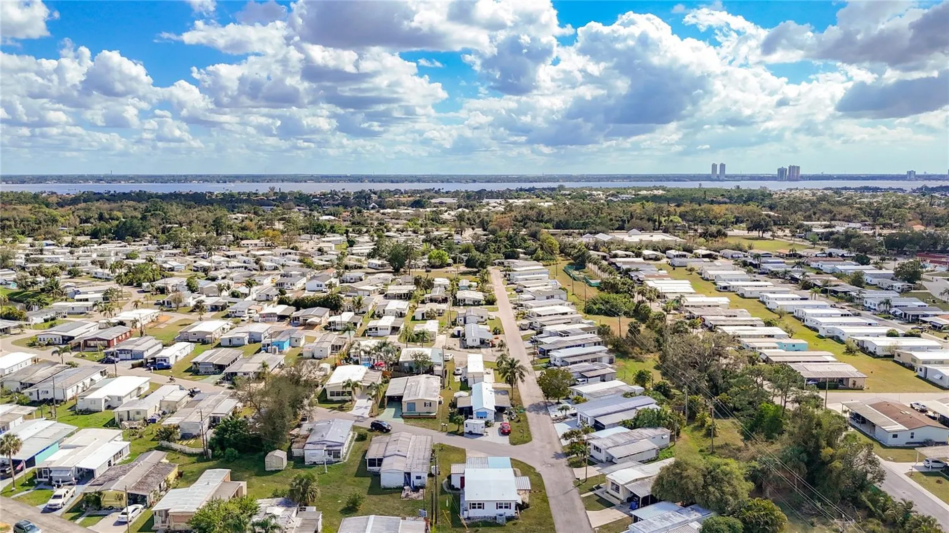 139 Gaslight Avenue North Fort Myers FL 33917
