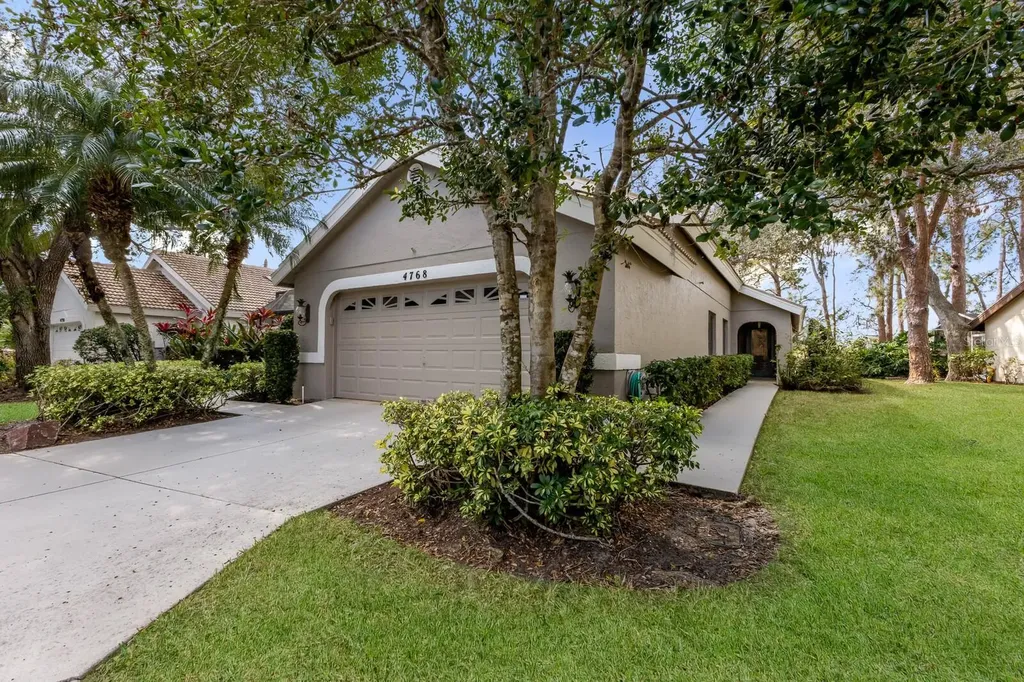4768 Tivoli Avenue Sarasota FL 34235