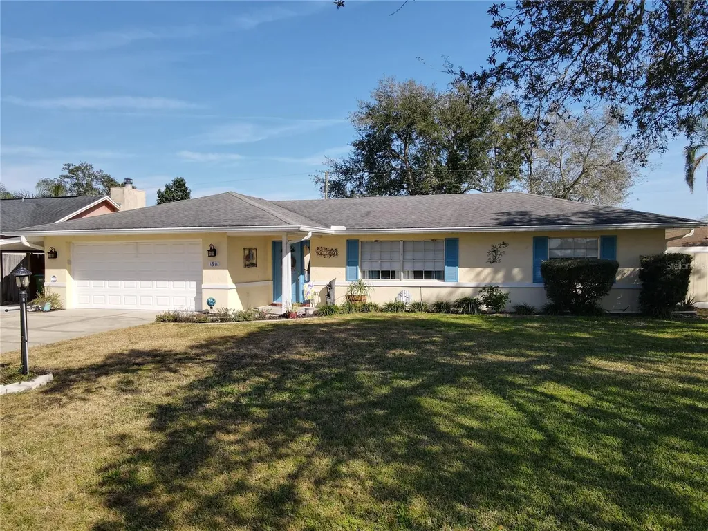 1911 Algonquin Avenue Deltona FL 32725