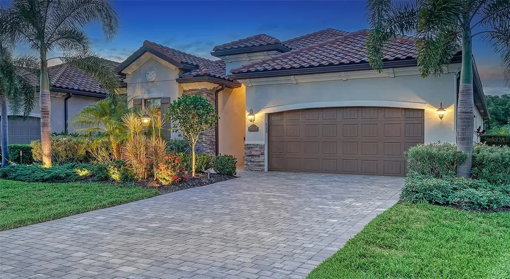 17467 Hickok Belt Loop Lakewood Ranch FL 34211