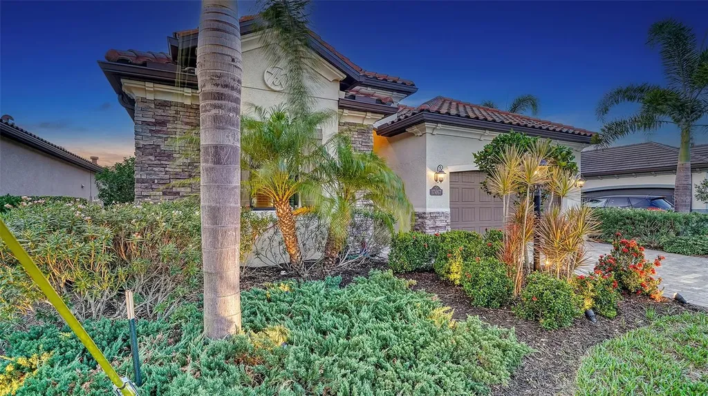 17467 Hickok Belt Loop Lakewood Ranch FL 34211
