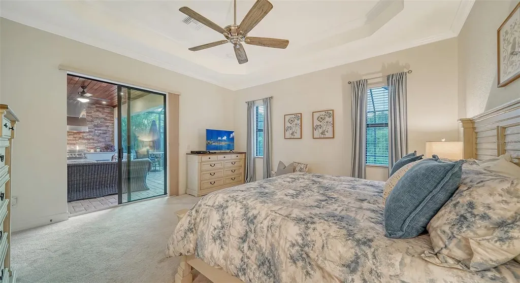 17467 Hickok Belt Loop Lakewood Ranch FL 34211