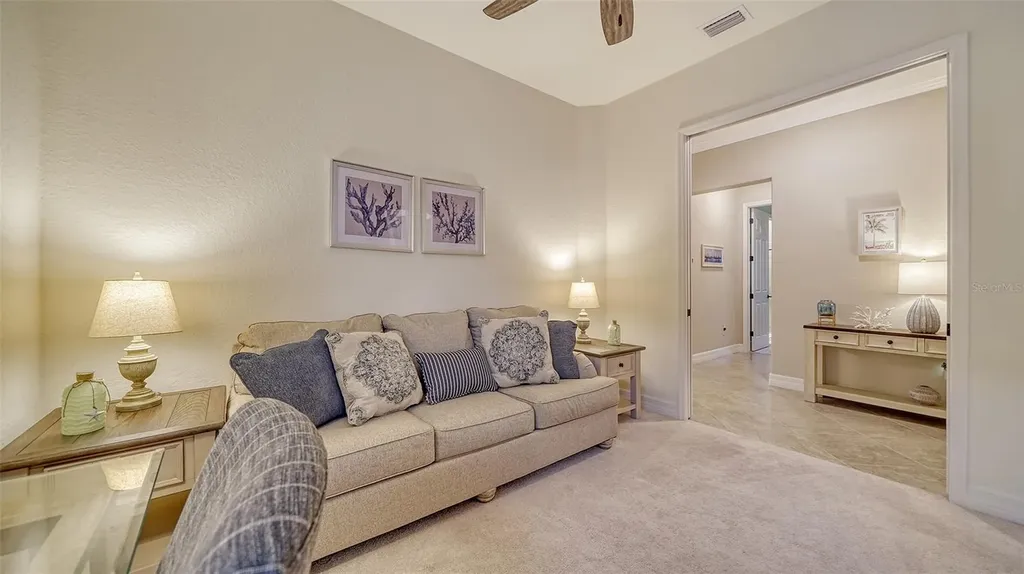17467 Hickok Belt Loop Lakewood Ranch FL 34211