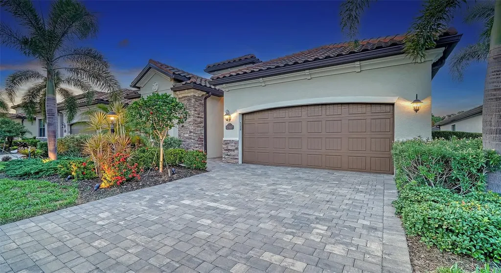 17467 Hickok Belt Loop Lakewood Ranch FL 34211