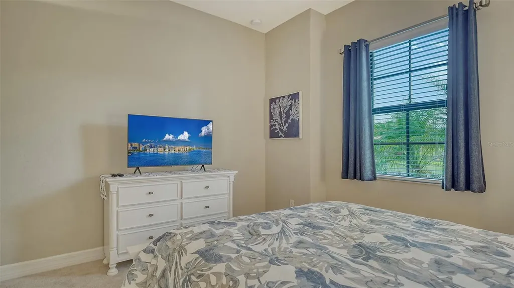 17467 Hickok Belt Loop Lakewood Ranch FL 34211
