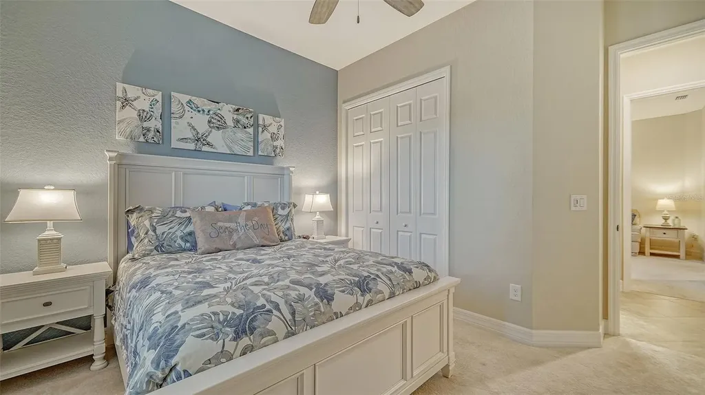 17467 Hickok Belt Loop Lakewood Ranch FL 34211