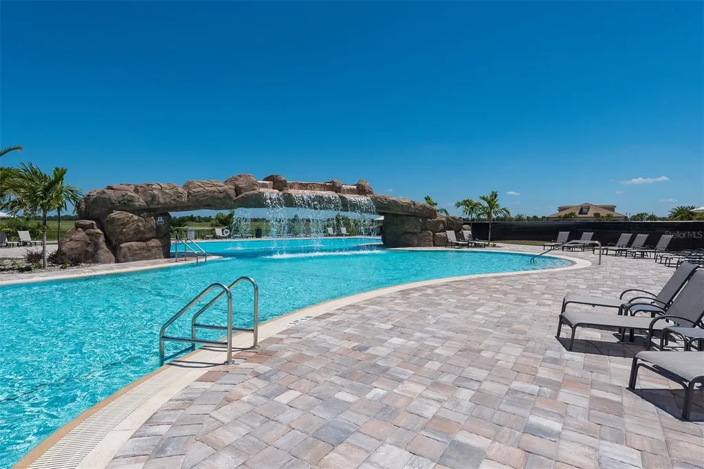17467 Hickok Belt Loop Lakewood Ranch FL 34211