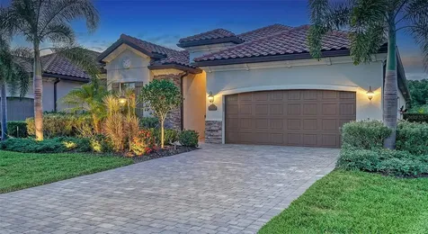 17467 Hickok Belt Loop Lakewood Ranch FL 34211