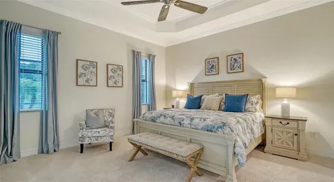 17467 Hickok Belt Loop Lakewood Ranch FL 34211