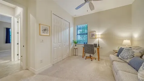 17467 Hickok Belt Loop Lakewood Ranch FL 34211