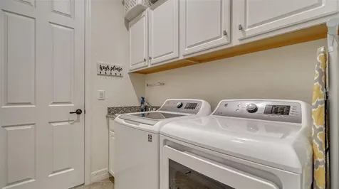 17467 Hickok Belt Loop Lakewood Ranch FL 34211
