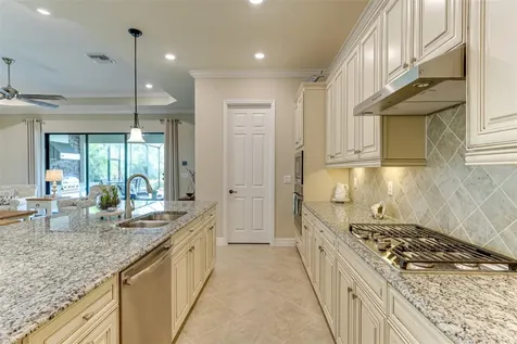 17467 Hickok Belt Loop Lakewood Ranch FL 34211