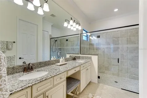17467 Hickok Belt Loop Lakewood Ranch FL 34211