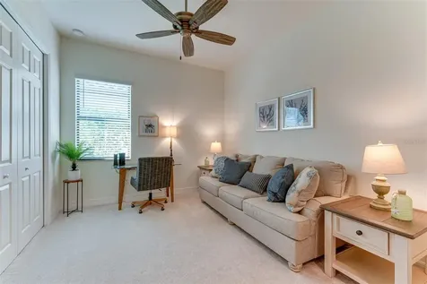 17467 Hickok Belt Loop Lakewood Ranch FL 34211