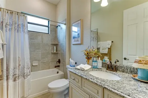 17467 Hickok Belt Loop Lakewood Ranch FL 34211