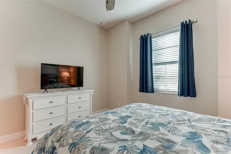 17467 Hickok Belt Loop Lakewood Ranch FL 34211