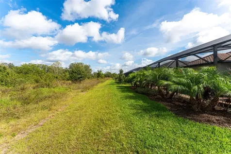 17467 Hickok Belt Loop Lakewood Ranch FL 34211