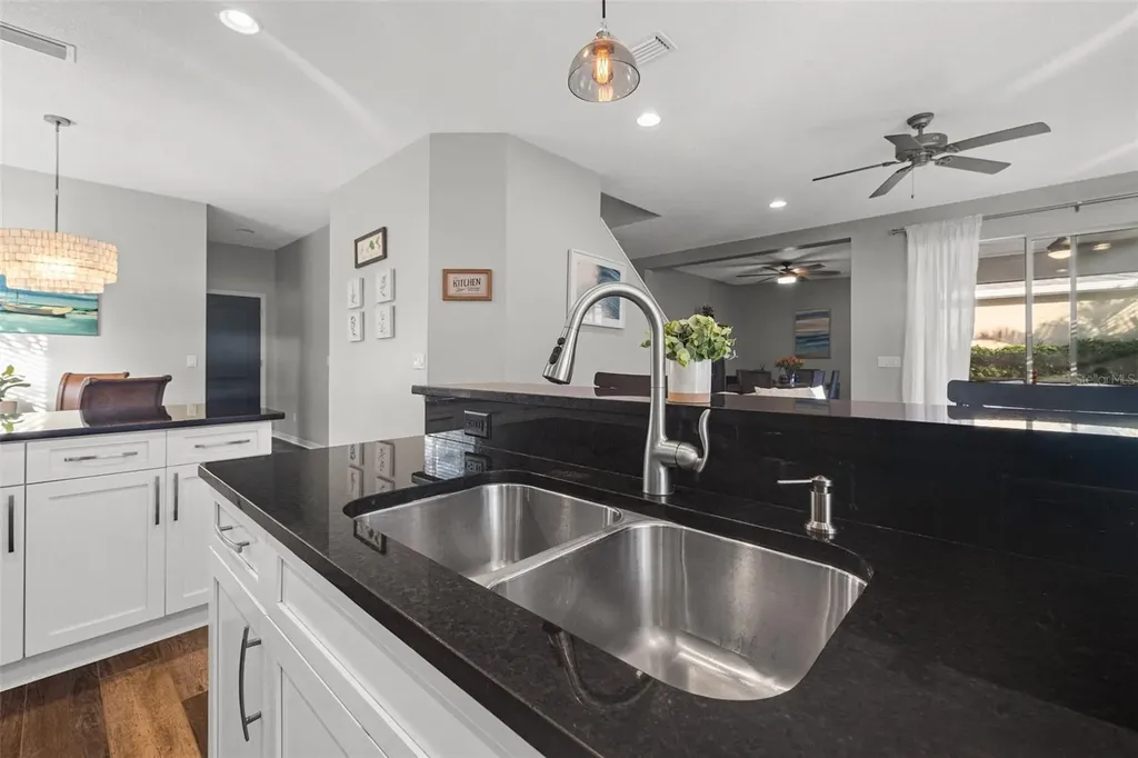 4509 Golden Gate Cove Bradenton FL 34211