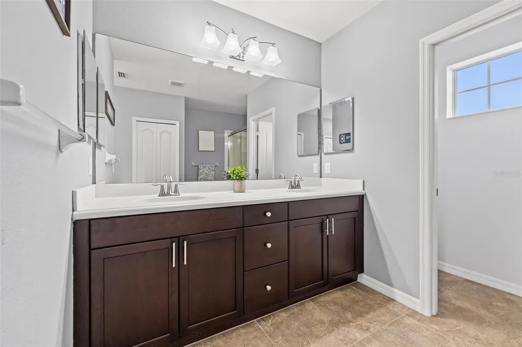4509 Golden Gate Cove Bradenton FL 34211