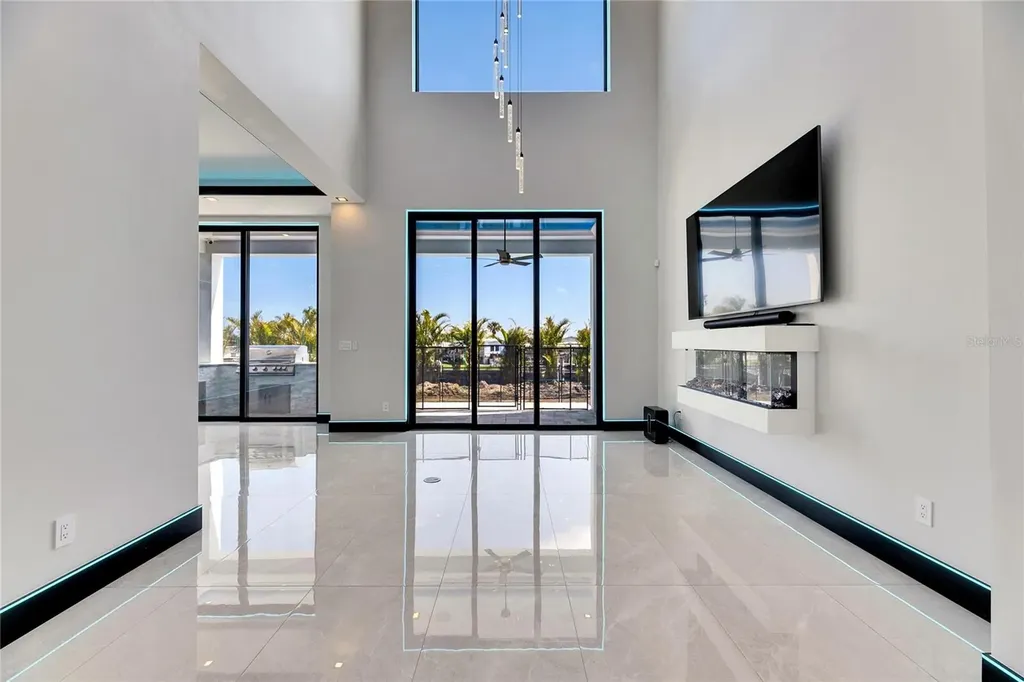 6538 Simone Shores Circle Apollo Beach FL 33572