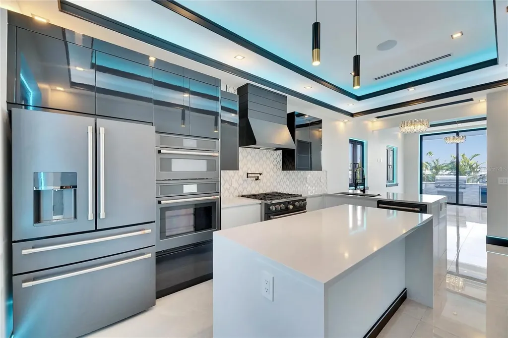 6538 Simone Shores Circle Apollo Beach FL 33572