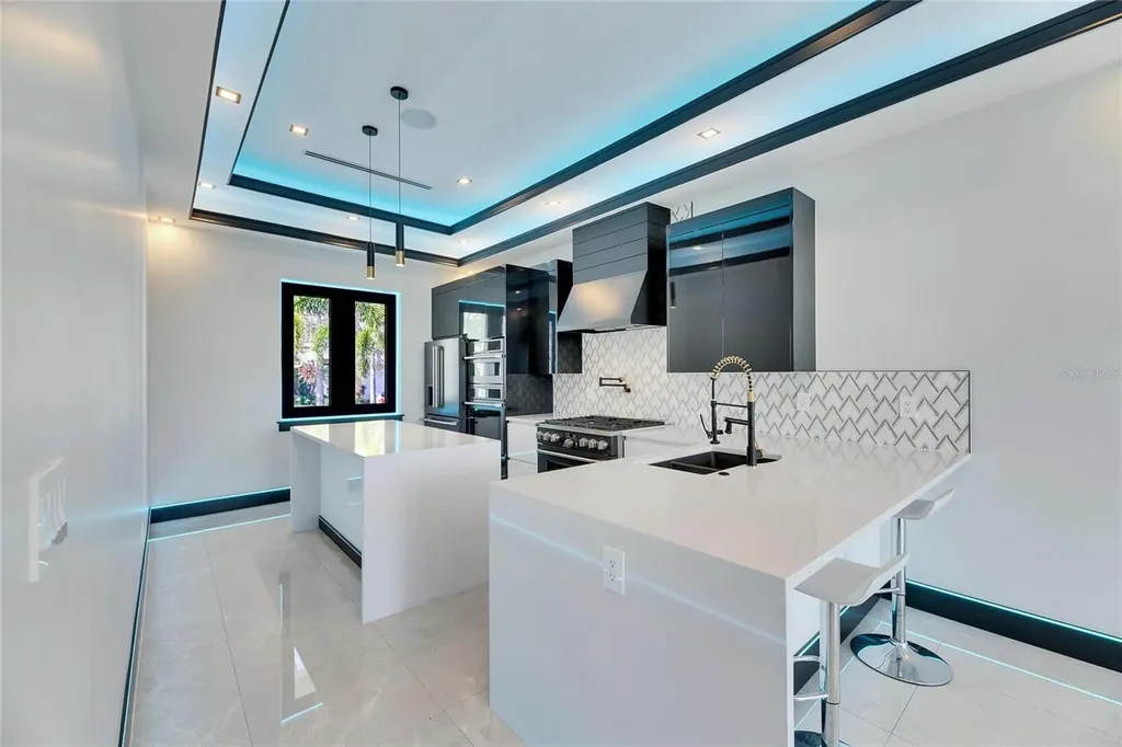 6538 Simone Shores Circle Apollo Beach FL 33572