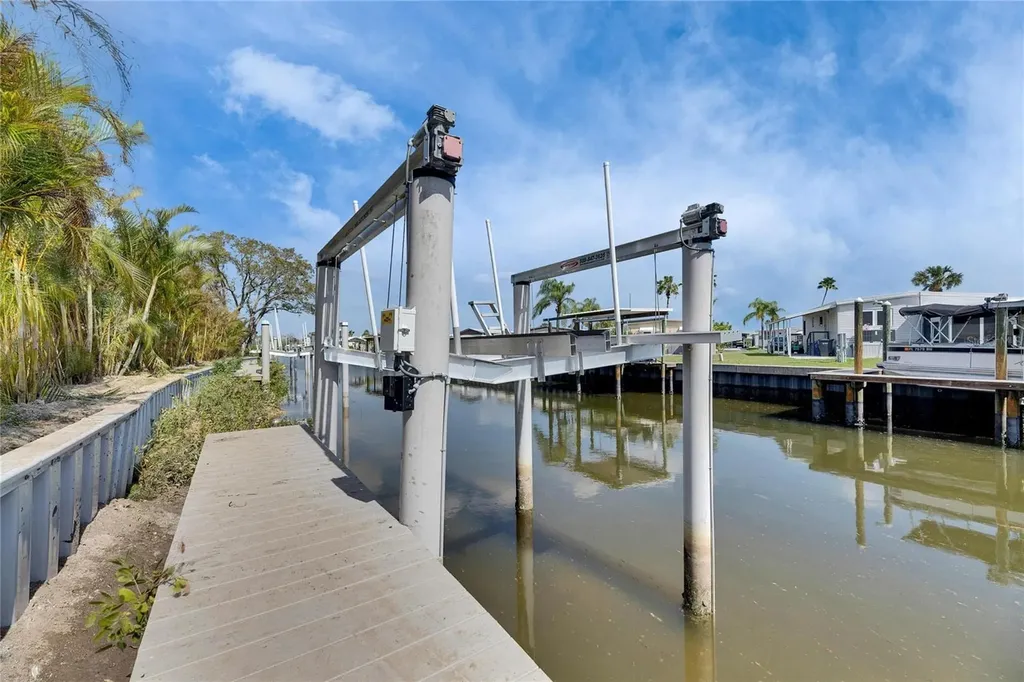 6538 Simone Shores Circle Apollo Beach FL 33572