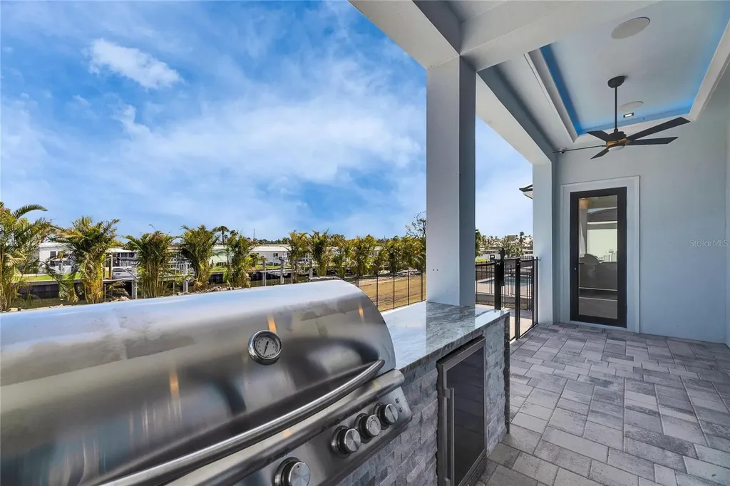 6538 Simone Shores Circle Apollo Beach FL 33572