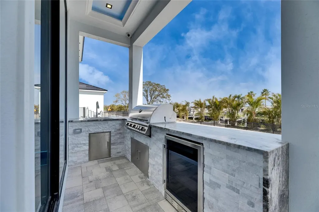 6538 Simone Shores Circle Apollo Beach FL 33572