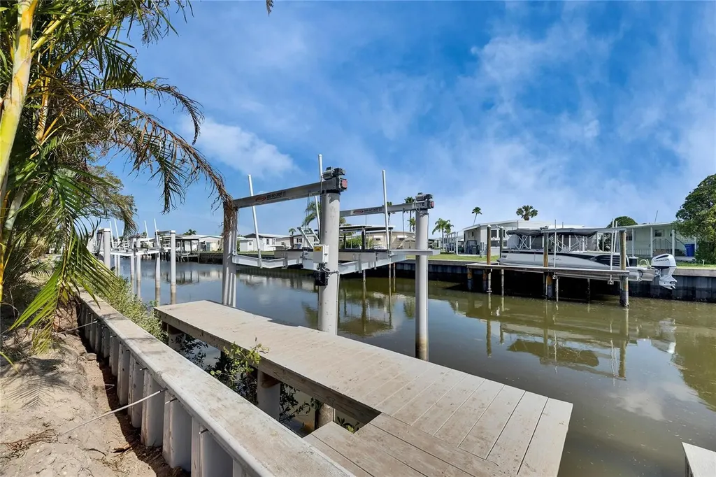 6538 Simone Shores Circle Apollo Beach FL 33572