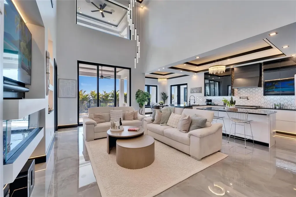 6536 Simone Shores Circle Apollo Beach FL 33572