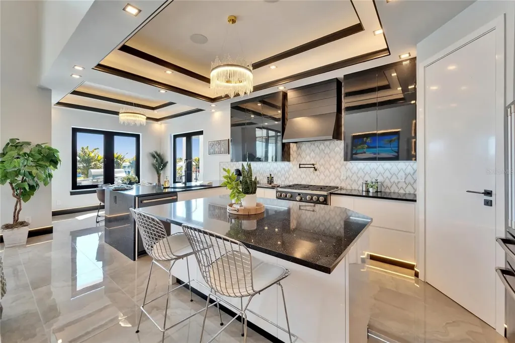 6536 Simone Shores Circle Apollo Beach FL 33572