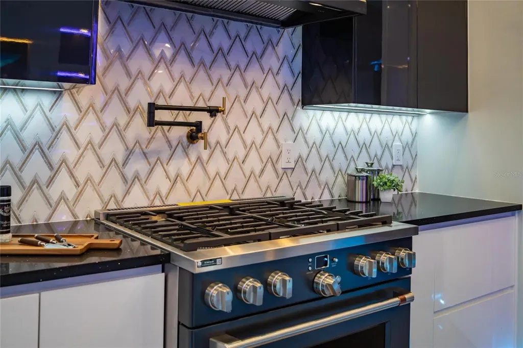 6536 Simone Shores Circle Apollo Beach FL 33572