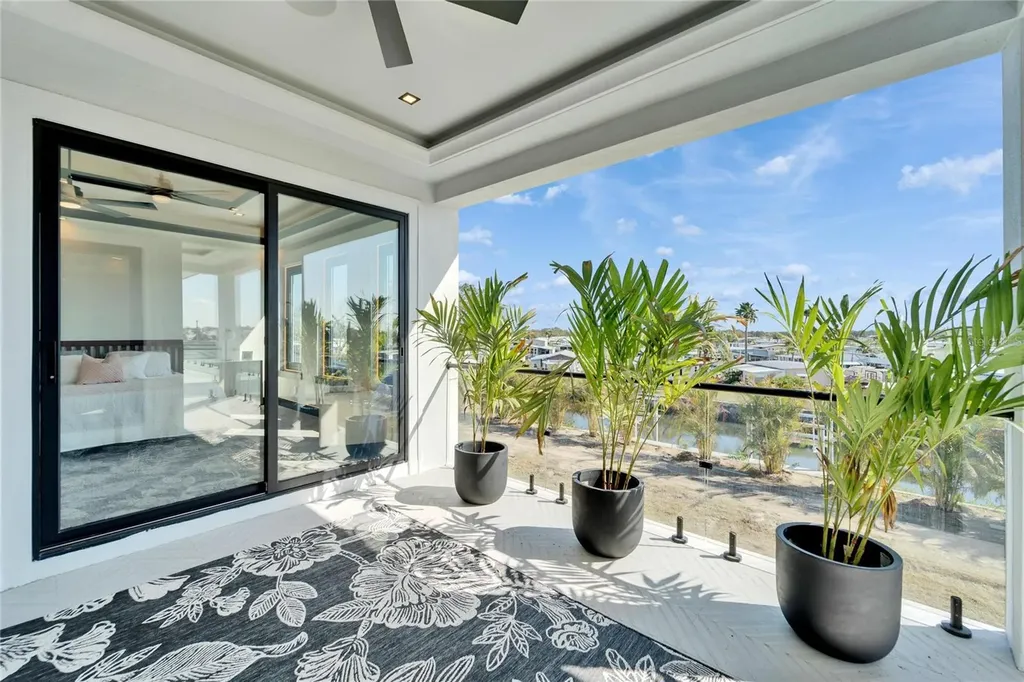 6536 Simone Shores Circle Apollo Beach FL 33572