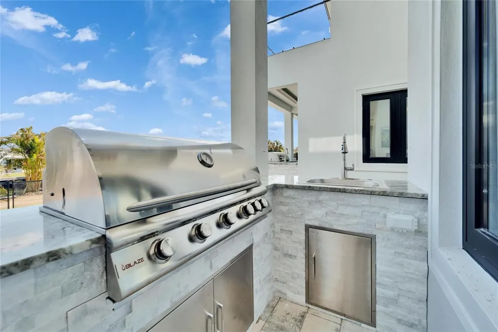 6536 Simone Shores Circle Apollo Beach FL 33572