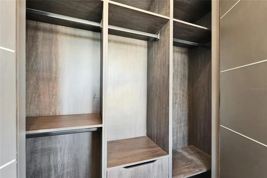 6536 Simone Shores Circle Apollo Beach FL 33572