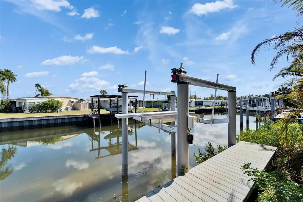 6536 Simone Shores Circle Apollo Beach FL 33572