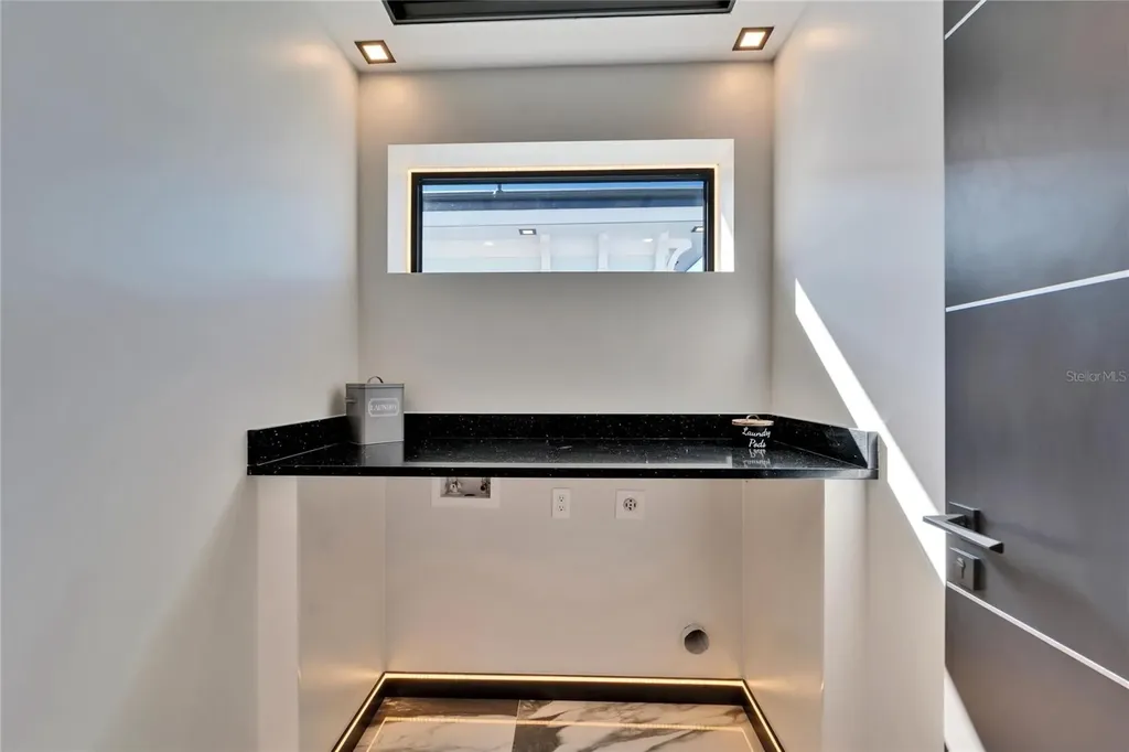 6536 Simone Shores Circle Apollo Beach FL 33572