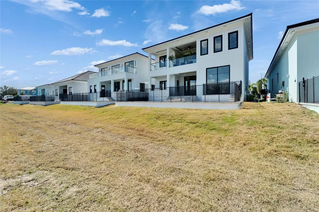 6536 Simone Shores Circle Apollo Beach FL 33572