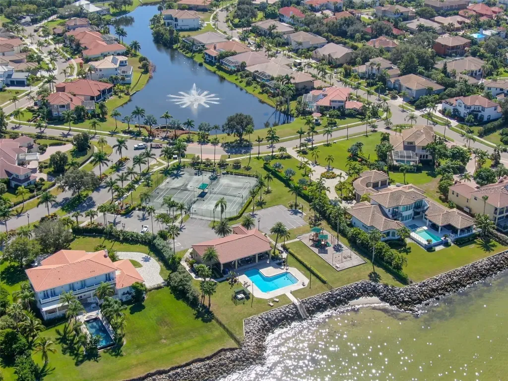 5913 La Rosa Lane Apollo Beach FL 33572