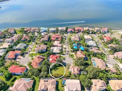 5913 La Rosa Lane Apollo Beach FL 33572