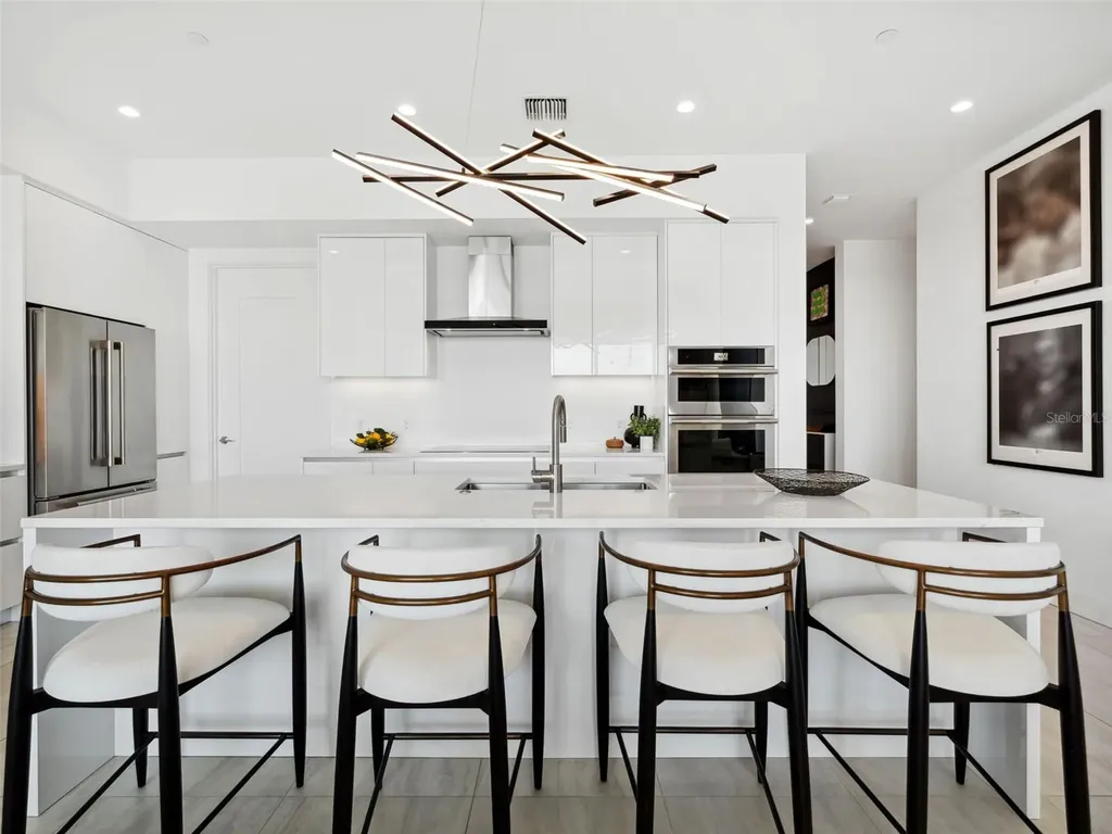 301 Quay Commons Sarasota FL 34236