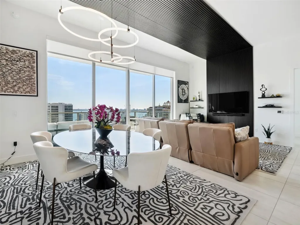 301 Quay Commons Sarasota FL 34236