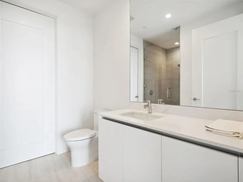 301 Quay Commons Sarasota FL 34236