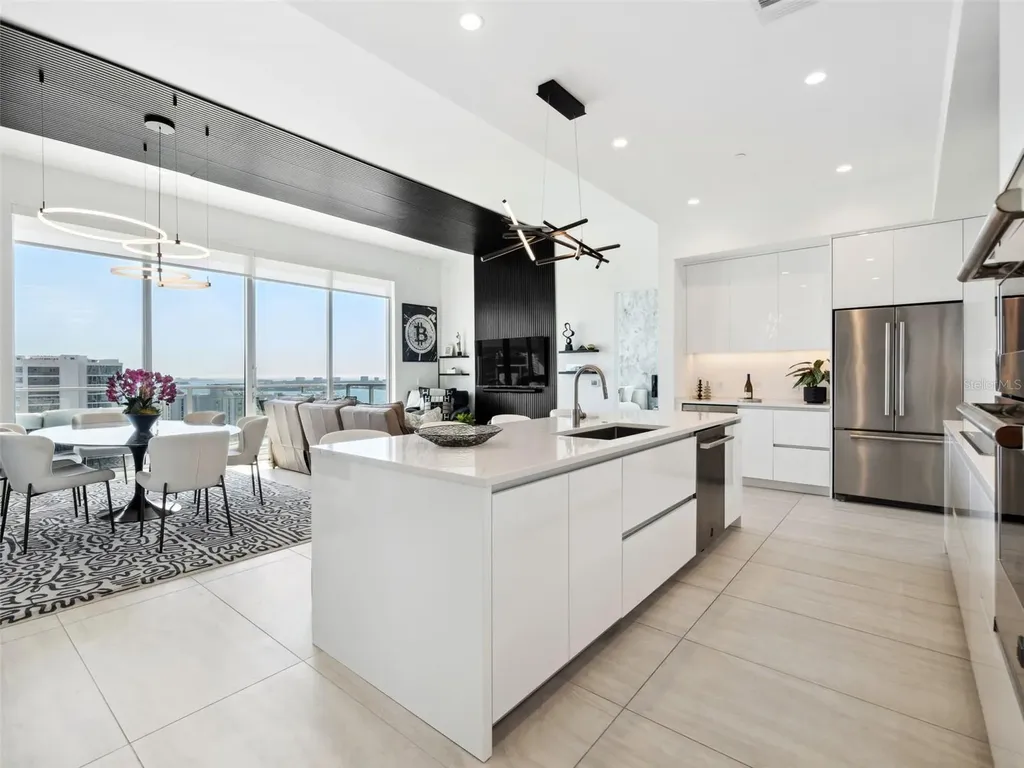 301 Quay Commons Sarasota FL 34236