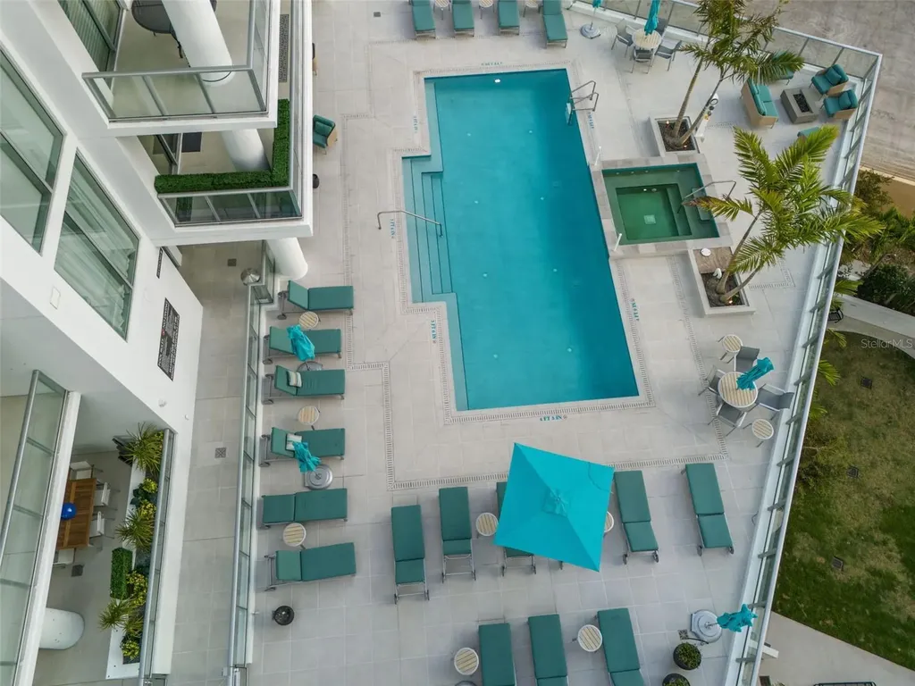 301 Quay Commons Sarasota FL 34236