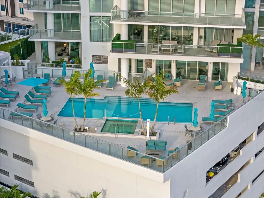 301 Quay Commons Sarasota FL 34236