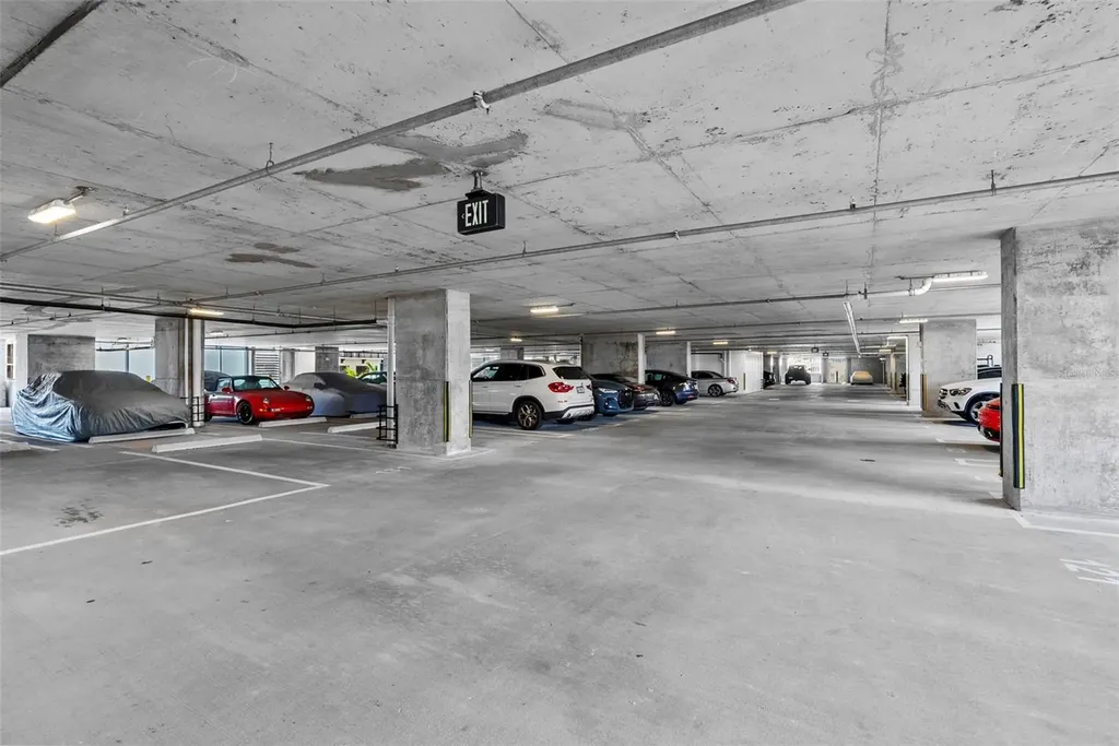 301 Quay Commons Sarasota FL 34236